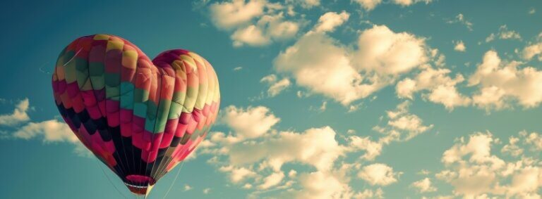 Dreaming About Riding a Hot Air Balloon - Dreaming About Riding a Hot Air Balloon 33481324 Dreaming About Riding a Hot Air Balloon